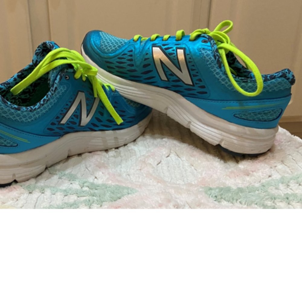 Womens New Balance Shoes